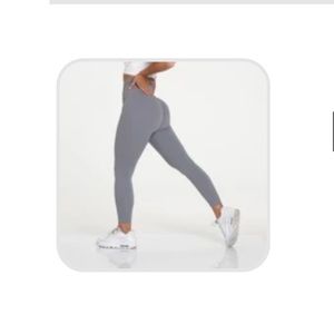 NVGTN Signature leggings!